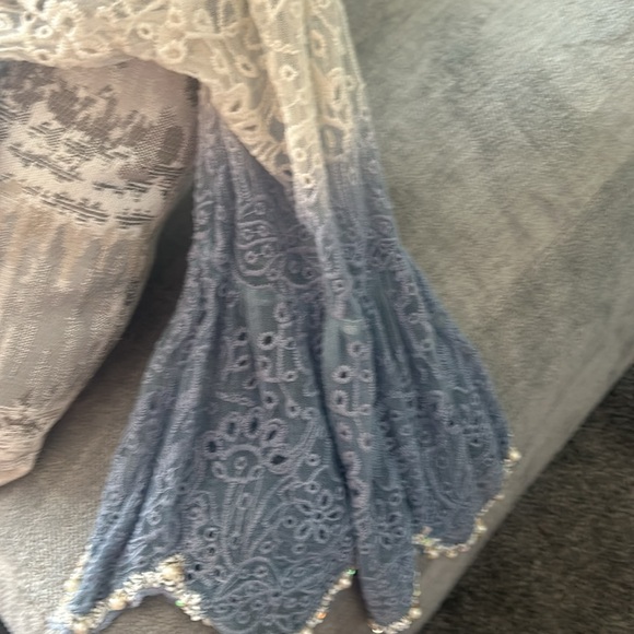 Beaded good condition Bell sleeves - Picture 4 of 8